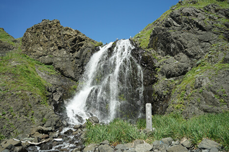 桃台・猫台から望む桃岩